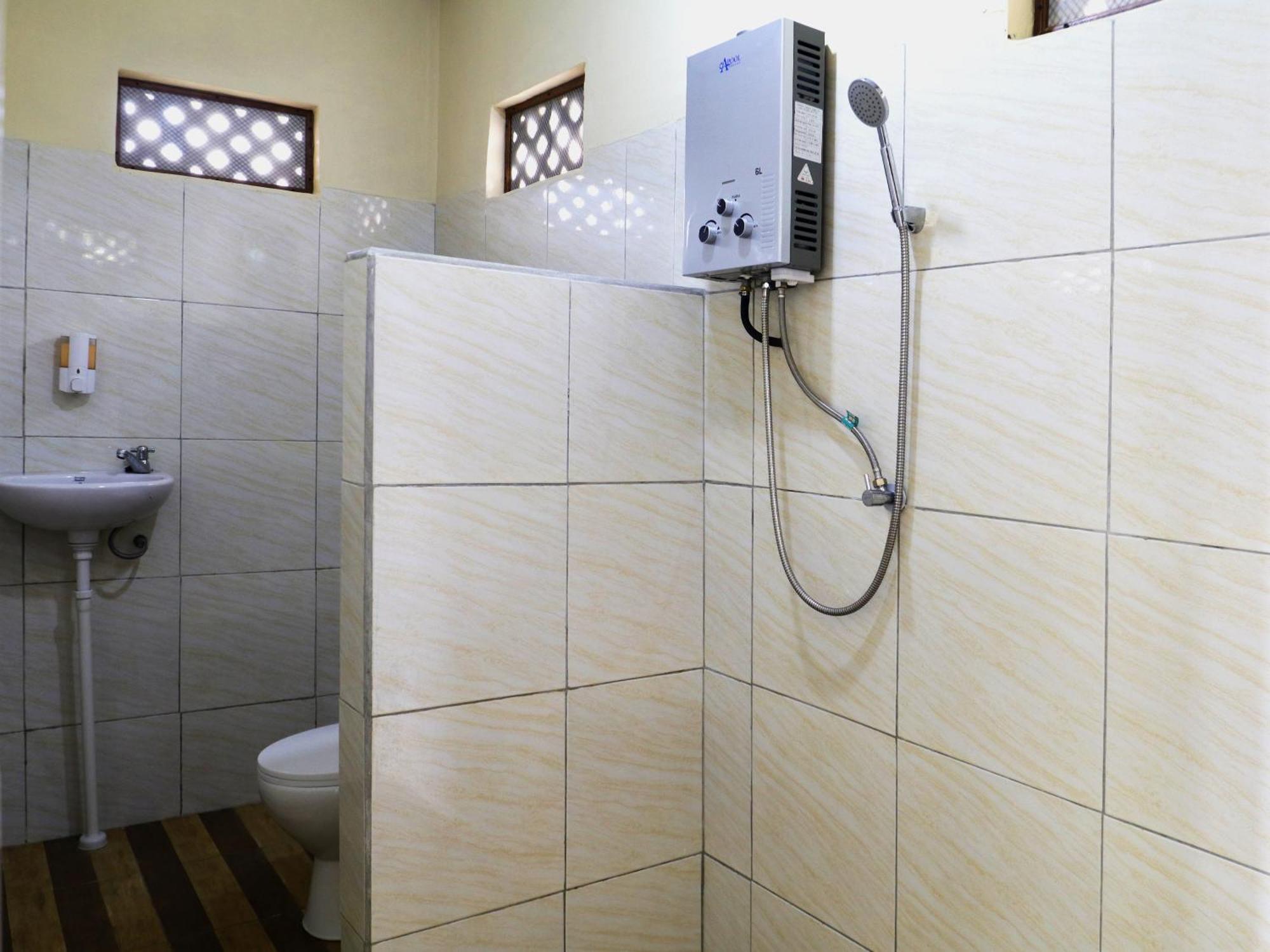 Dajan Buyan Homestay Бедугул Екстериор снимка